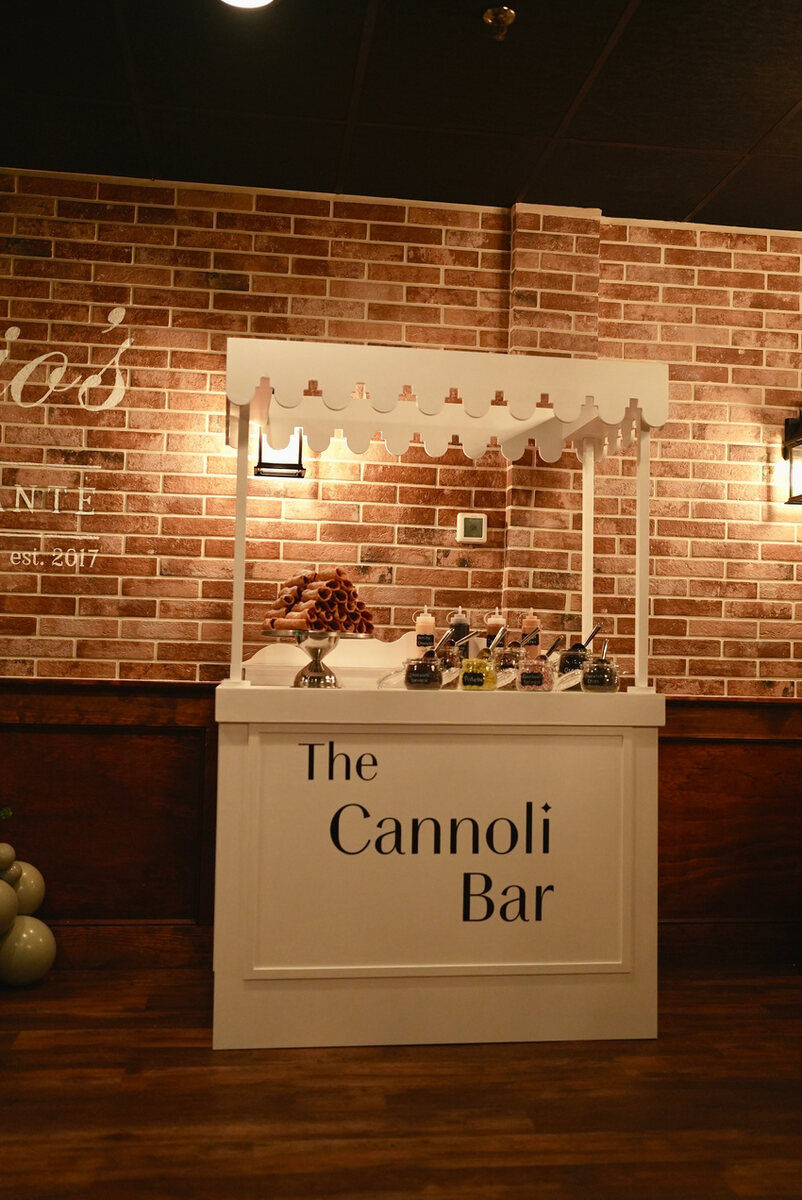 The Cannoli Bar